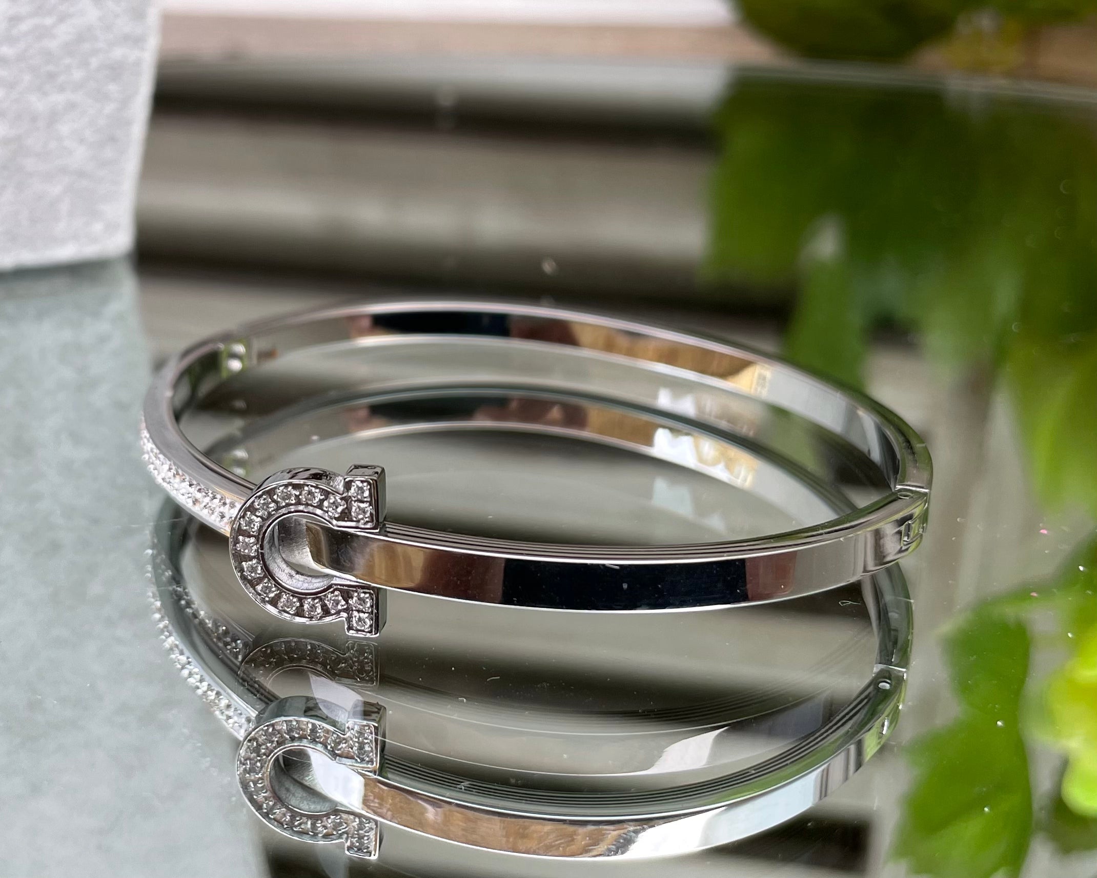 Paris Bangle - Diamanté Horseshoe